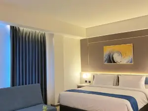 LYNN Hotel Tuban