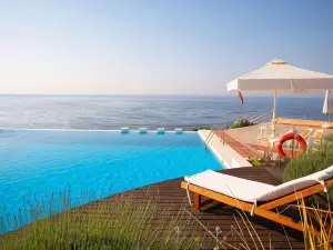 Ramada Plaza by Wyndham Thraki