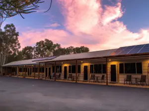 Tin Can Bay Motel