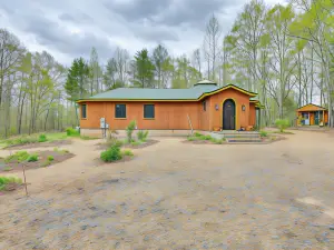 Enchanting Shelby Cottage on 12 Acres w/ Hot Tub!