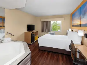 Days Inn by Wyndham Rockford I-90 Casino District