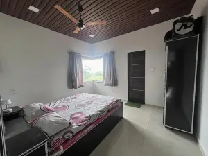 K Hill House, Amboli