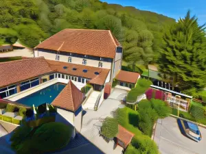 Castel Damandre