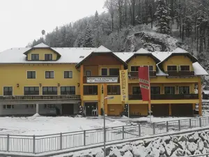 Gasthof zur Donaubrücke