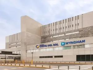 Wyndham Costa del Sol Lima Airport