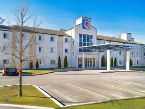 Motel 6 Peterborough, on