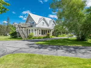 빙엄 모터 인 & 스포츠 콤플렉스