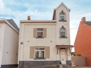 Authentic house with playroom and infrared sauna