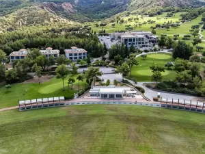 Korineum Golf & Beach Resort
