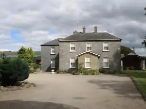 Moate Lodge