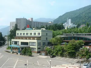 Hatukaishi Hot Spring Ishiuchi-Yungparunas