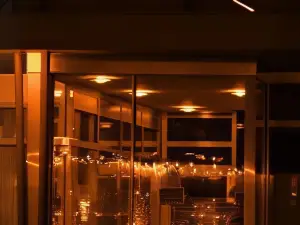 City Hotel
