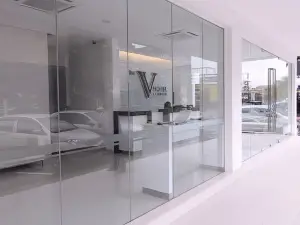 The V Hotel
