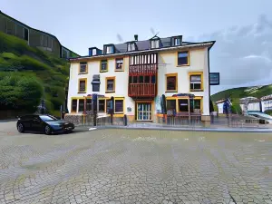 Hotel du Roy