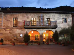 Casona De La Salceda