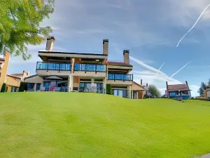 沃爾德馬克奇蘭湖海岸酒店