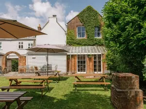 Hewitt's Restaurant & Rooms