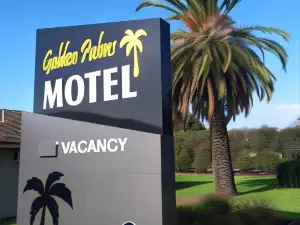 Golden Palms Motel