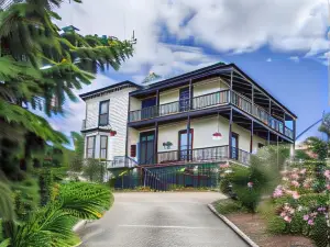 The Dragonfly Inn