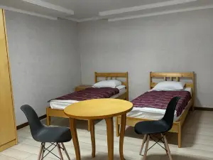 Ashuu Inn Hostel
