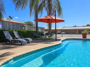 Clermont Country Motor Inn