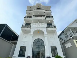 Jay Grand Dalat Hotel