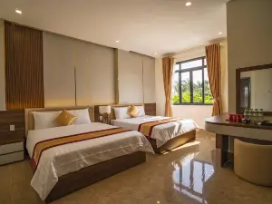 KHÁCH SẠN BIỂN TÂY