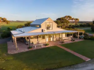 Bear Gully Coastal Cottages