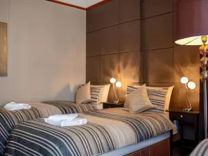 Tanes Hotel