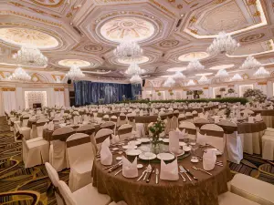 The Mira Central Park Hotel