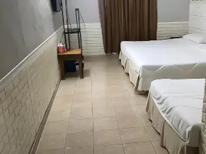 Lily Budget Hotel