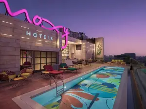 Moxy Mumbai Andheri West