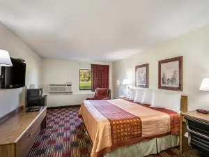 Americas Best Value Inn and Suites Harrisonville