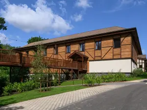 Warwick Castle Hotel & Knight's Village