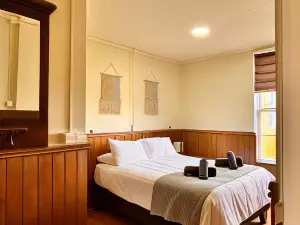 Riverline Lodge