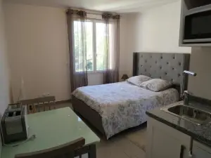 Studio à 300 m de la Gare de Mantes-la-Jolie