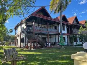 Kongmany Colonial House