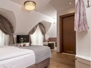 Villa Flavia Heritage Boutique Hotel