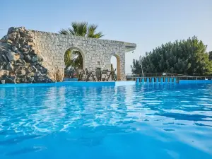 Arolithos Traditional Village Hotel