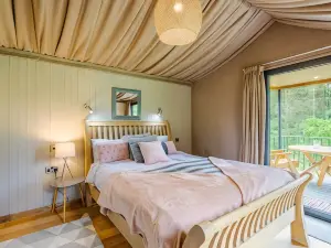 Riverside Cabins