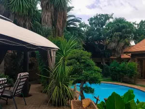 Aark Guest Lodge