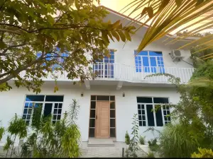 Dhonveli Inn, Bandidhoo