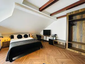 Hotel Millennium