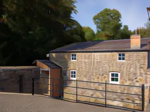 Millbrae Lodges