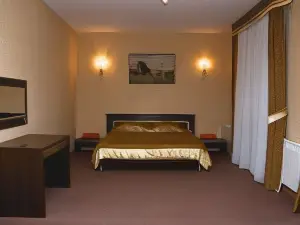 Safari Hotel Complex