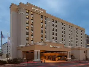 DoubleTree by Hilton Downtown Wilmington - Legal District