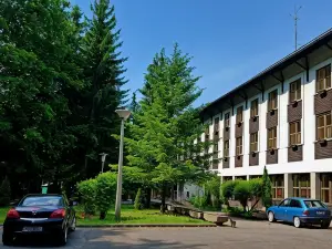 Salgó Hotel