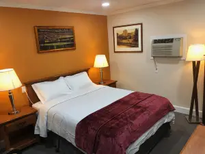 Howard Johnson by Wyndham Ridgecrest, CA