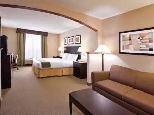 Holiday Inn Express & Suites Cleveland-Streetsboro