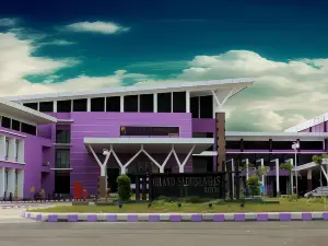 Kyriad Sadurengas Hotel